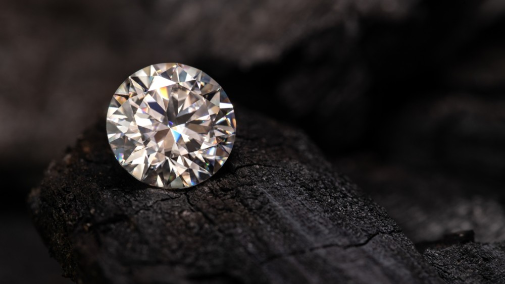 April Birthstone: The Dazzling Diamond